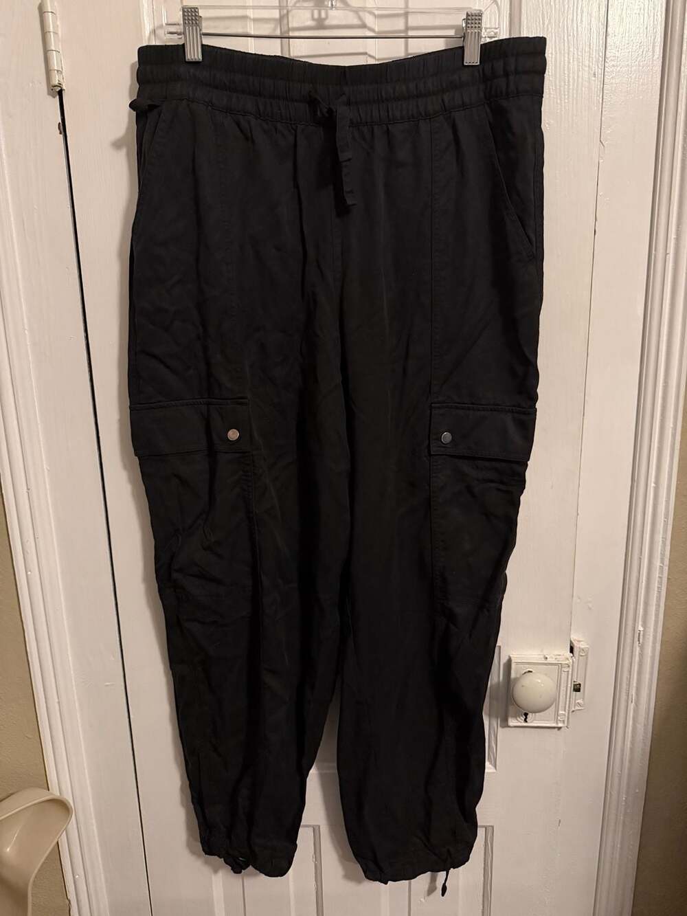 Athleta Utility Cargo Jogger Pants Black Size Large
